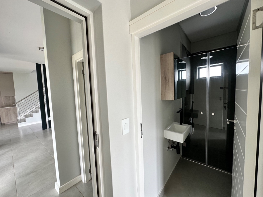4 Bedroom Property for Sale in Hartland Lifestyle Estate Western Cape